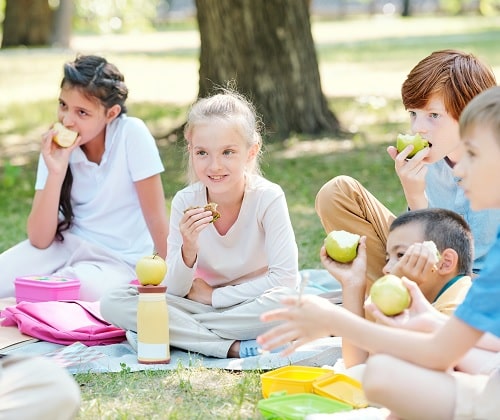 Child Not Eating Apple Because of TMD